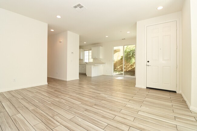 Acceso a la sala de estar al patio - 8630 Cava Dr