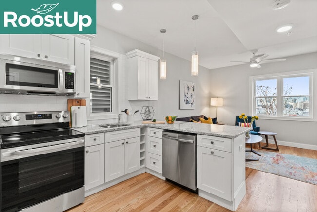 Foto del edificio - Furnished Bedroom with Private Bath in South Boston