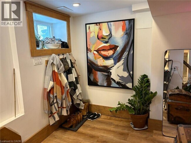 Photo du bâtiment - 306 Wexford Ave S