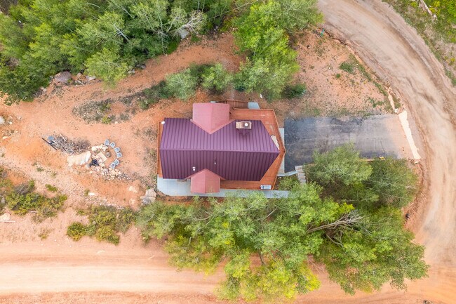 Building Photo - 656 Aspen Dr