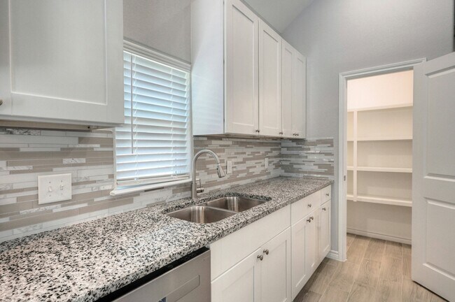 Foto del edificio - 9751 Black Gum