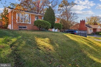 Building Photo - 3505 N St SE