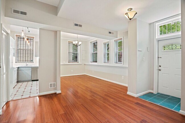 Foto del edificio - 6 14th St NE