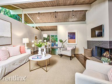 Foto del edificio - 4 br, 3 bath House - 321 W Baltimore Ave