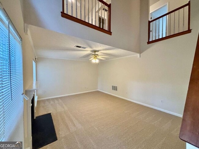 Building Photo - 3399 Benthollow Ln