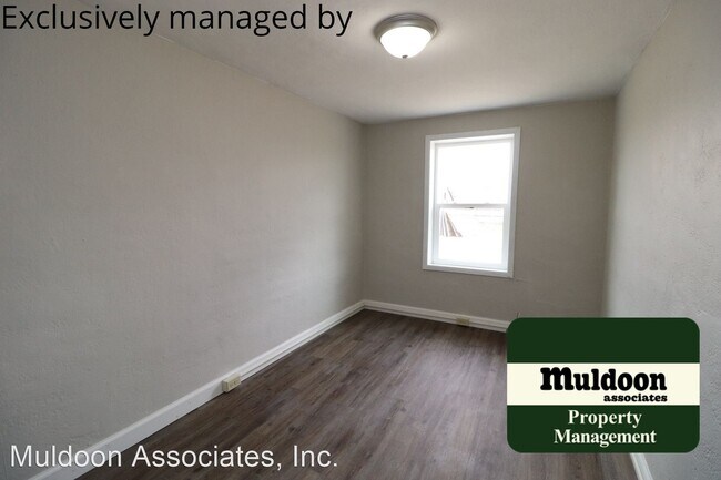 Building Photo - 2 br, 1 bath House - 2602 E 9th St