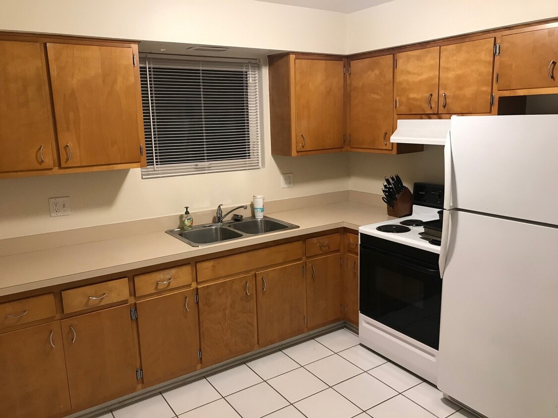 Foto principal - 24203 W Ottawa St