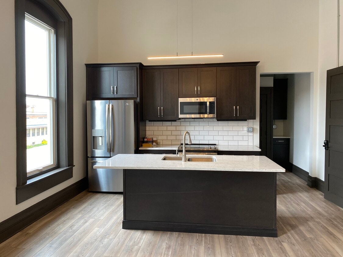 102 S Main St Unit Suite 1, Celina, OH 45822 Apartments in Celina, OH