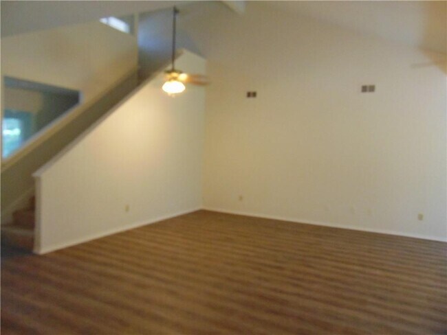 Building Photo - 9213 Independence Loop