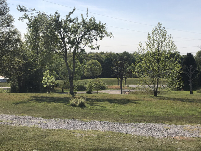 Building Photo - 4126 Chalybeate Rd