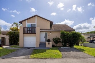 914 NW 106th Ave Cir