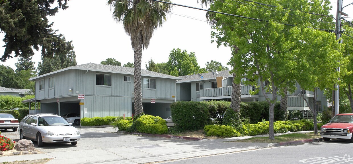 Foto principal - 1106 Victory Ln
