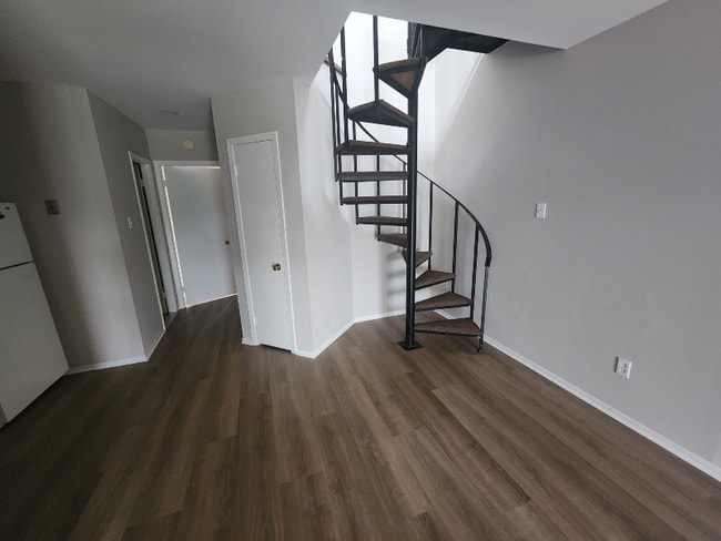 Building Photo - 7758 Rockwell Ave