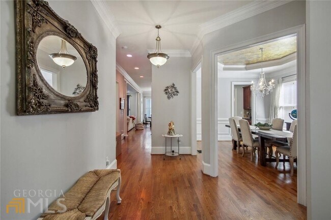 Foto del edificio - 1039 Parc Ln E