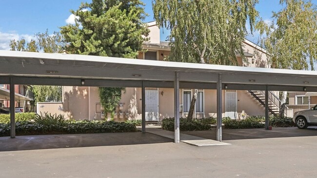 Building Photo - 3702 W Benjamin Holt Dr