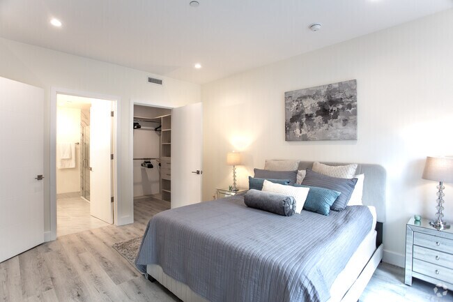 2HAB, 2BA-1299 ft² - 1237 S Holt Ave