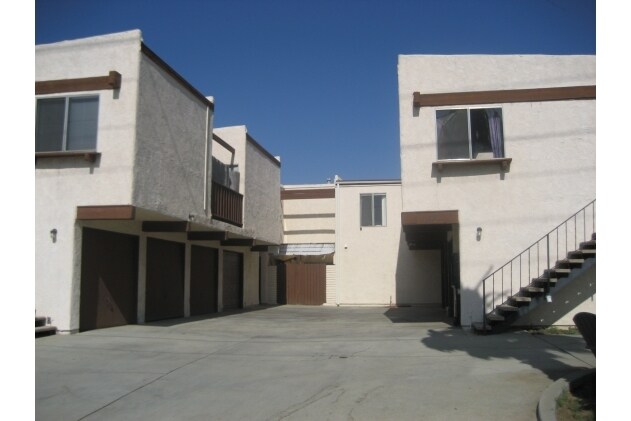 Primary Photo - 7851 Garfield Ave