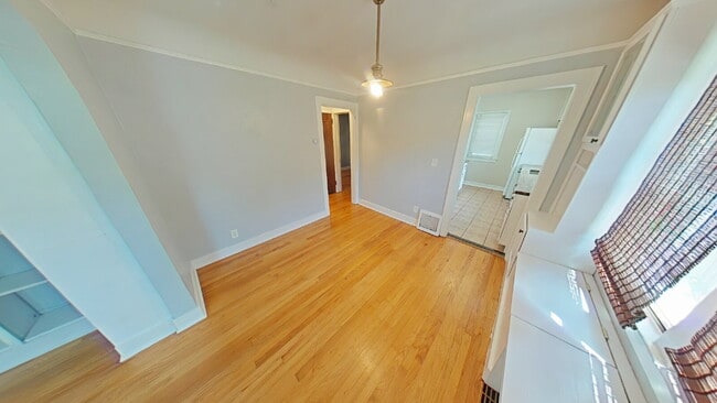 Building Photo - "3-Bed Home with Gleaming Hardwood Floors ...