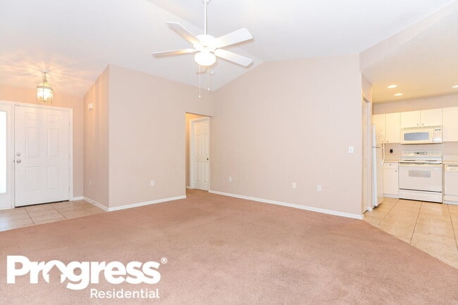 Foto del edificio - 4638 Breezy Pines Blvd