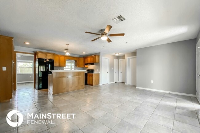 Building Photo - 1028 Mandarin Dr