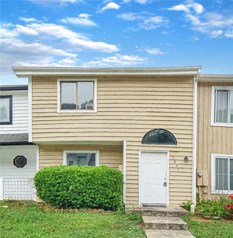 Foto principal - 5847 Trent Walk Dr