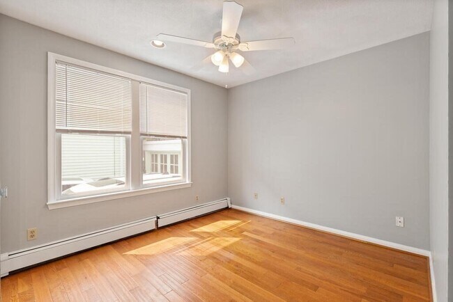 Foto del edificio - 44 Sunset Rd