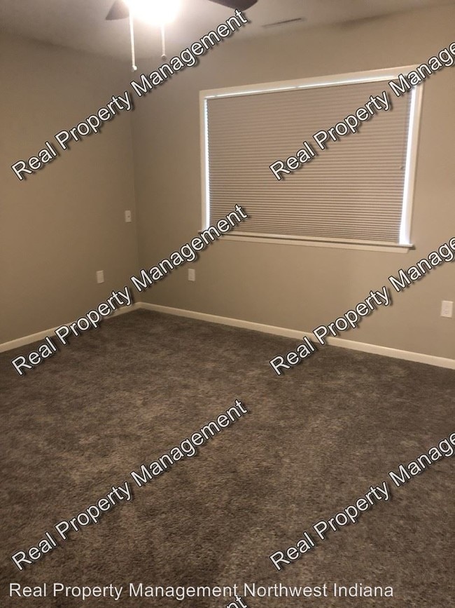 Building Photo - 2 br, 1 bath House - 811 E. Franciscan Drive