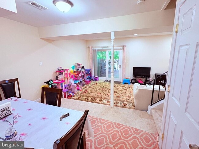 Building Photo - 15068 Catbrier Ct