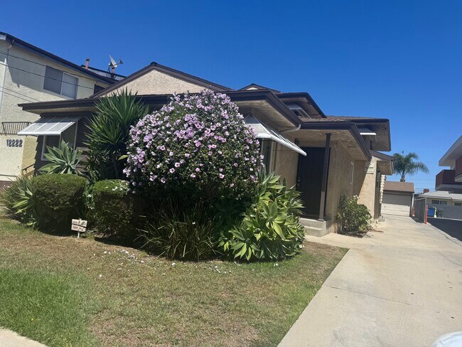 Foto del edificio - 12230 Manor Dr