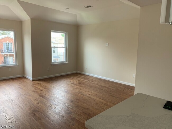 Building Photo - 770 S 17th St
