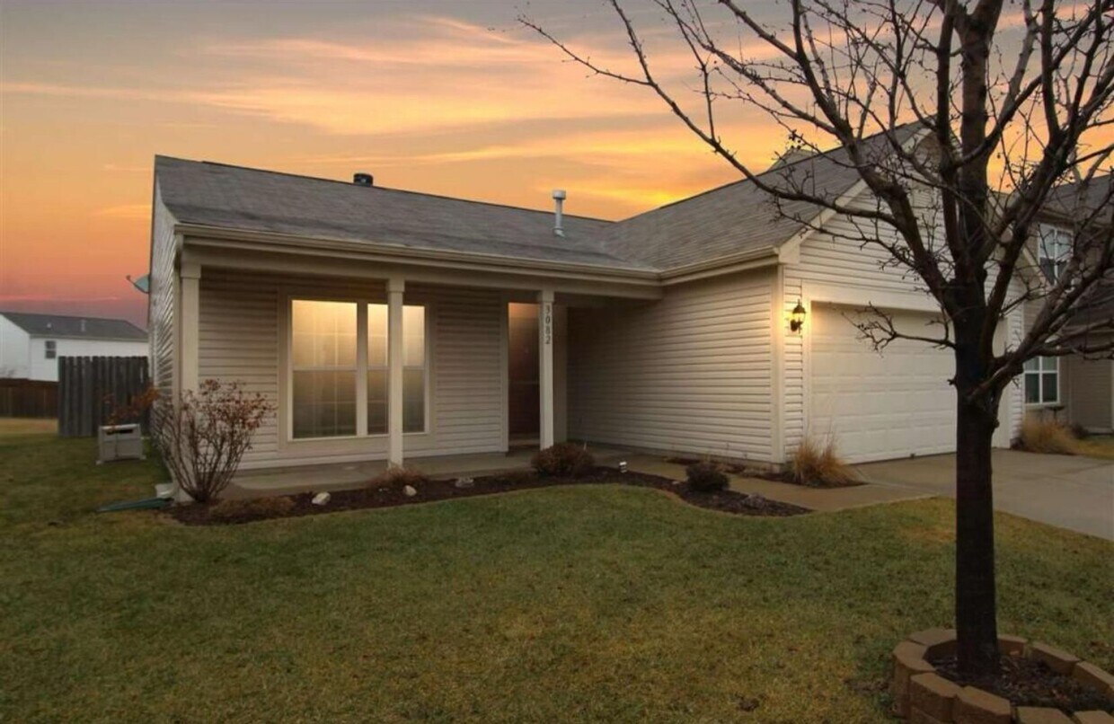 AVALON BLUFF...3 Bedroom 2 Bath - AVALON BLUFF...3 Bedroom 2 Bath