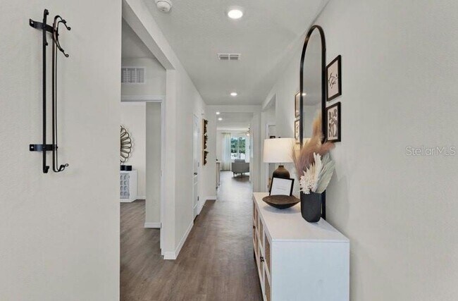 Building Photo - 2820 Cedar Rdg Ct