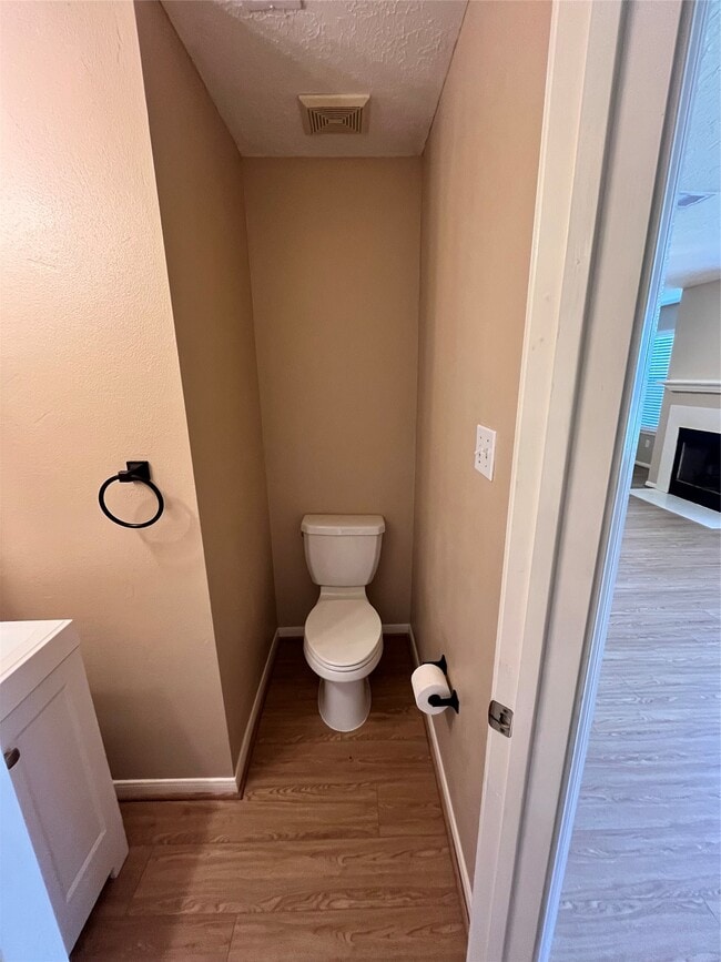 Building Photo - 16118 Cypress Valley Dr