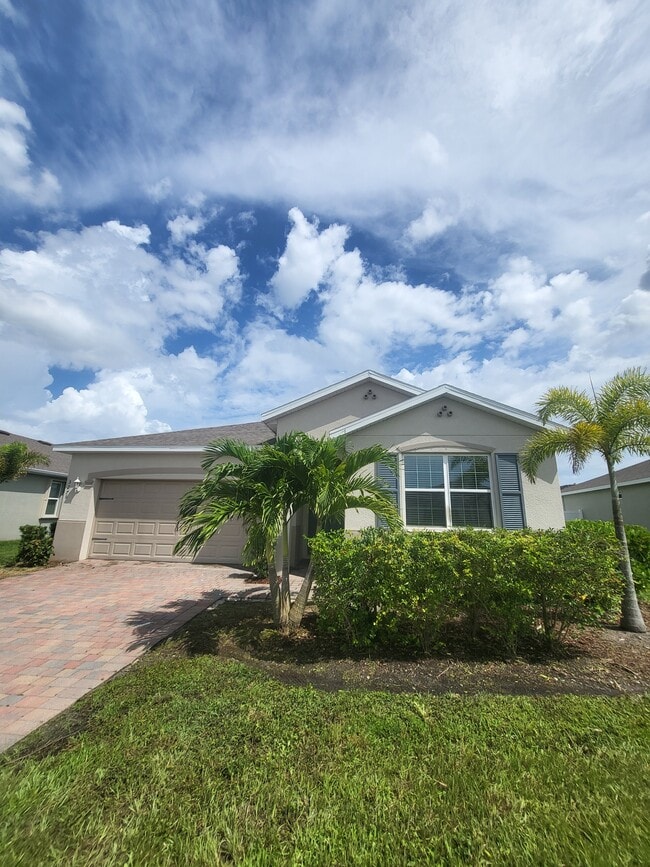 Building Photo - 3276 Baravaldo Cir