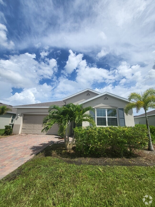 Building Photo - 3276 Baravaldo Cir