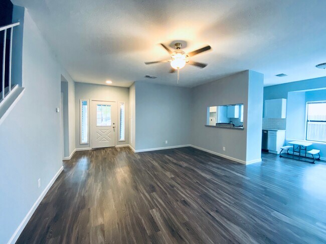 Foto del edificio - 7259 Elm Trail Dr