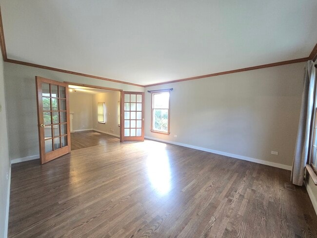 Building Photo - 1565 Old Barn Cir