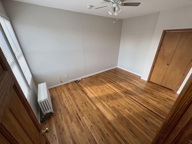 Building Photo - 70 Carleton Ave