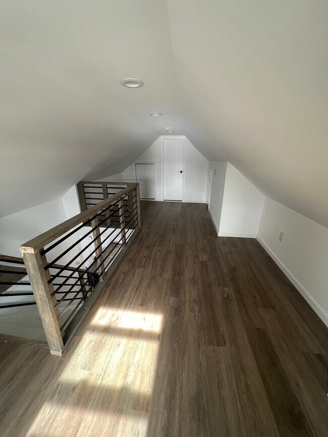 Loft - 77 Sterling Pl