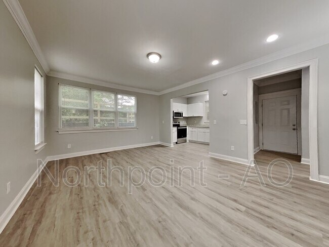 Building Photo - 1458 Rome Dr NW