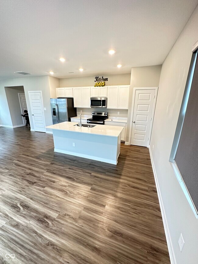 Foto del edificio - 11598 Brooks Farm Blvd