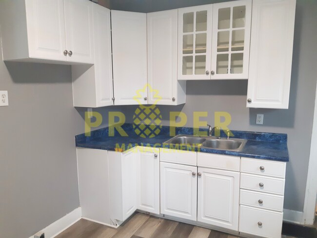 Foto del edificio - Beautiful 2 bedroom 1 bathroom house with ...