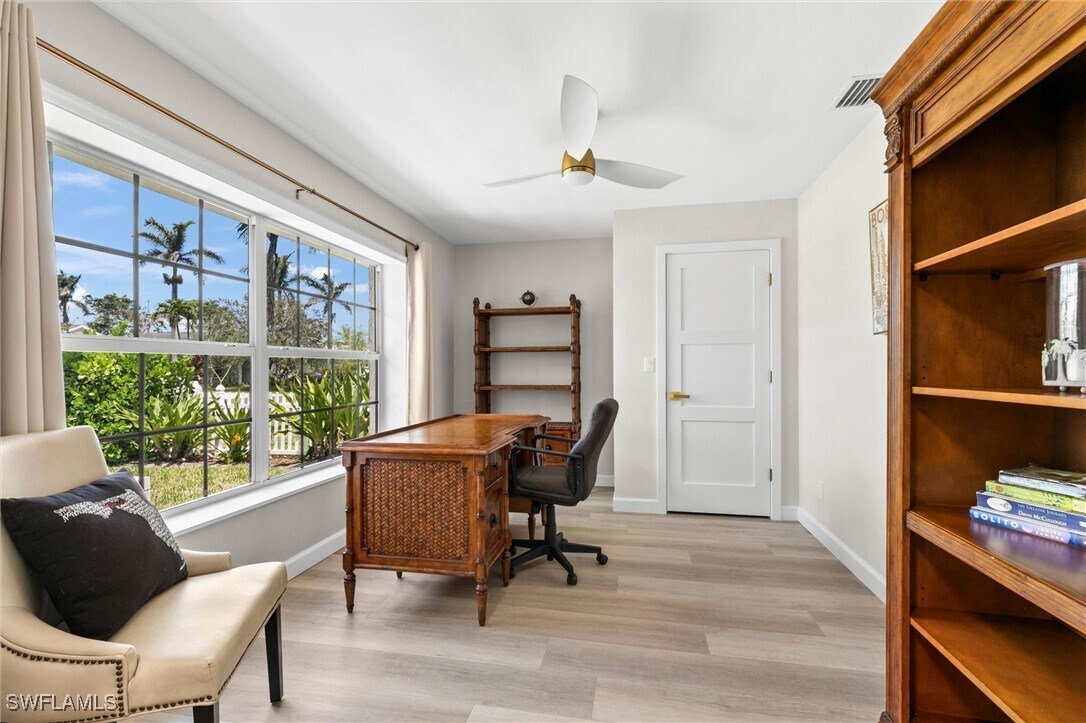 Foto principal - 646 109th Ave N
