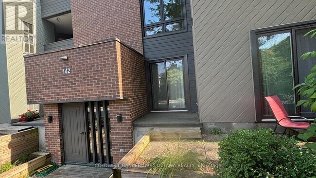 Photo du bâtiment - 142 Waverley St