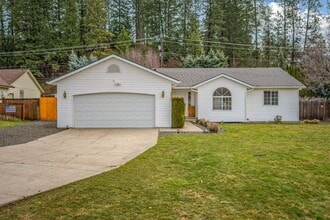 Building Photo - 8448 N Parkside Dr