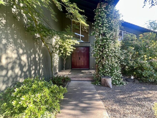 Building Photo - 448 Piccadilly Cir