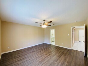 Building Photo - 14815 Earlswood Dr