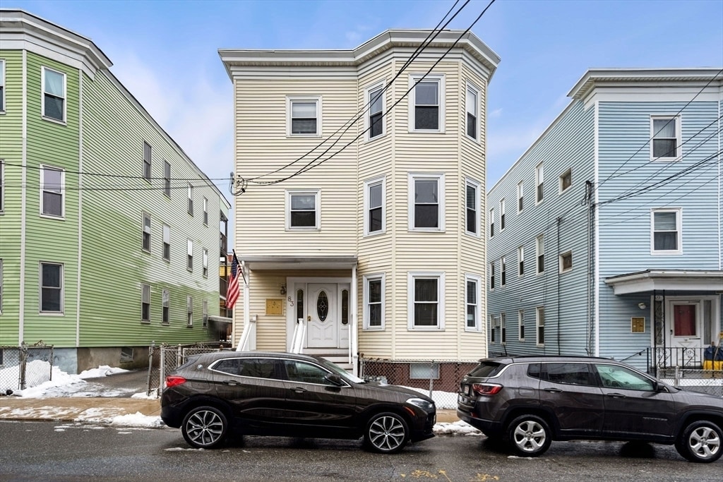 Primary Photo - 83 Marion St