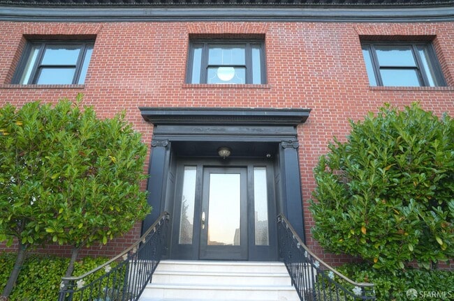 Building Photo - 2505 Divisadero St