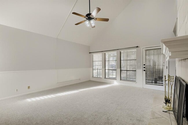 Building Photo - 11 Casa Verde St